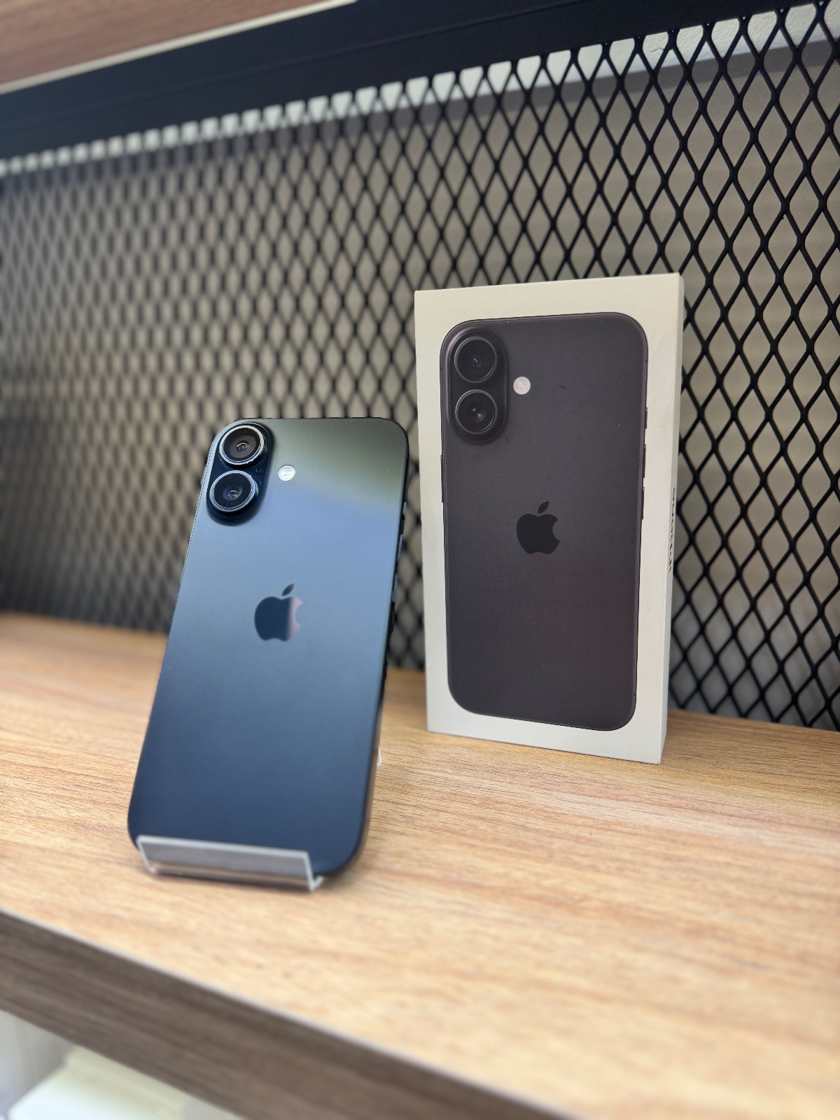 iPhone 16 128GB, foto 1